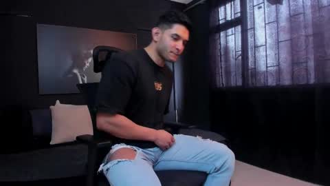 Snapshot of richard_milleer chatting on 10/11/25, 04:05 Ricardo online show from 10/11/25, 04:05