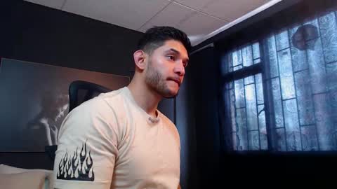 Snapshot of richard_milleer chatting on 10/27/25, 02:21 Ricardo online show from 10/27/25, 02:21