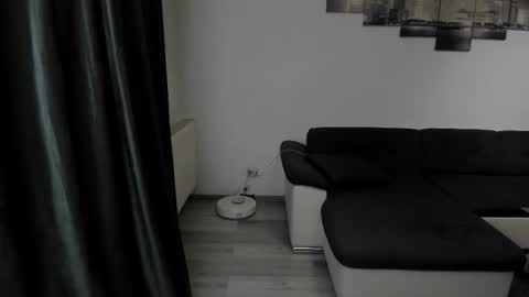 Snapshot of richarddarell chatting on 11/04/25, 05:28 RichardDarell online show from 11/04/25, 05:28