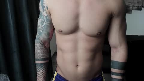 Snapshot of richarddarell chatting on 11/22/25, 06:01 RichardDarell online show from 11/22/25, 06:01