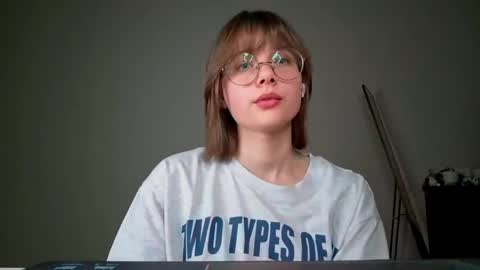 Snapshot of richardlundsten chatting on 05/15/26, 06:59 Luna online show from 05/15/26, 06:59