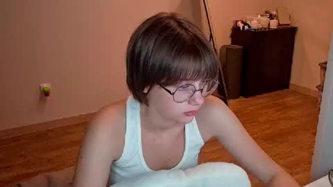 Luna online show from 07/22/26, 06:54