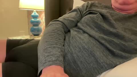 Snapshot of richatlantaga chatting on 02/17/25, 06:20 richatlantaga online show from 02/17/25, 06:20