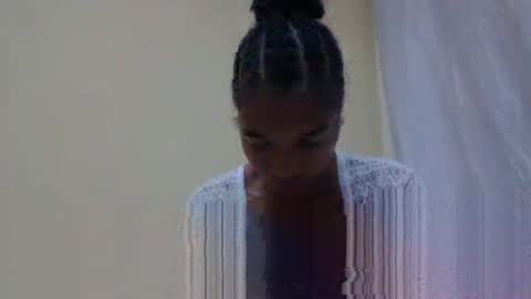 Snapshot of richella34 chatting on 06/08/26, 01:33 richella34 online show from 06/08/26, 01:33