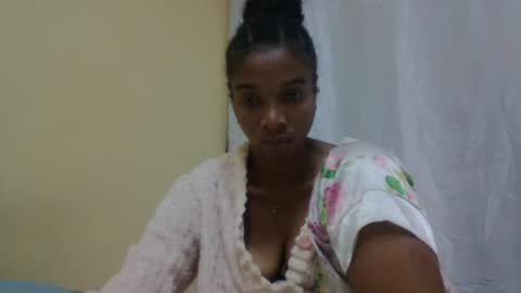 Snapshot of richella34 chatting on 06/12/26, 11:14 richella34 online show from 06/12/26, 11:14