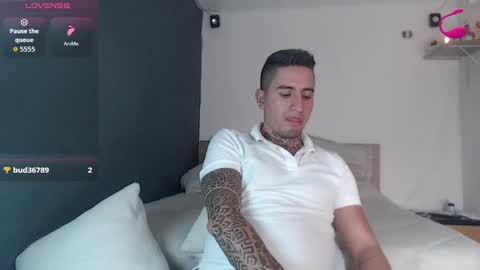 David online show from 11/11/25, 09:37