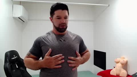 Snapshot of richrolland chatting on 12/18/25, 07:09 Rickseduction online show from 12/18/25, 07:09