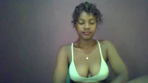 ricie001 online show from 04/08/26, 12:38