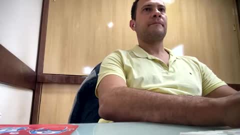 Snapshot of rick503835 chatting on 11/14/25, 03:22 Rick Arian online show from 11/14/25, 03:22