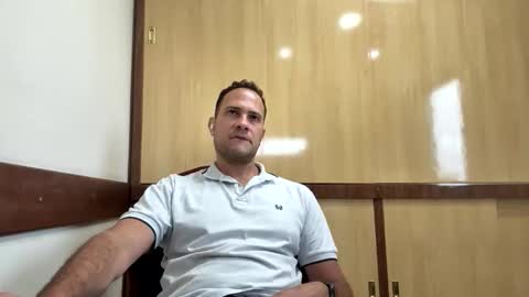 Snapshot of rick503835 chatting on 12/04/25, 03:21 Rick Arian online show from 12/04/25, 03:21