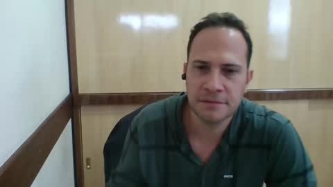 Snapshot of rick503835 chatting on 12/17/25, 02:45 Rick Arian online show from 12/17/25, 02:45