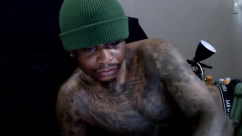 Snapshot of rickavelli chatting on 09/23/25, 04:04 Rick online show from 09/23/25, 04:04