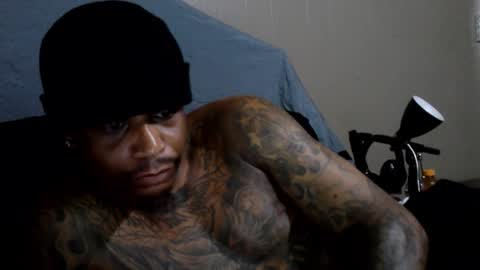 Snapshot of rickavelli chatting on 09/29/25, 01:44 Rick online show from 09/29/25, 01:44