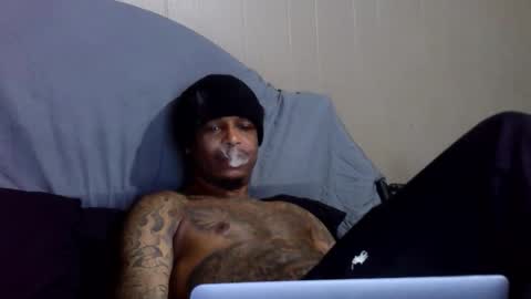 Snapshot of rickavelli chatting on 10/27/25, 02:10 Rick online show from 10/27/25, 02:10