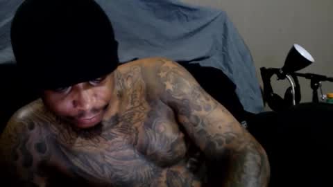 Snapshot of rickavelli chatting on 12/02/25, 05:35 Rick online show from 12/02/25, 05:35