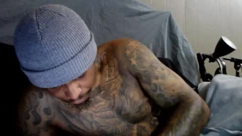 Snapshot of rickavelli chatting on 12/03/25, 03:21 Rick online show from 12/03/25, 03:21