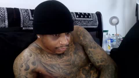 Snapshot of rickavelli chatting on 04/22/26, 02:18 Rick online show from 04/22/26, 02:18