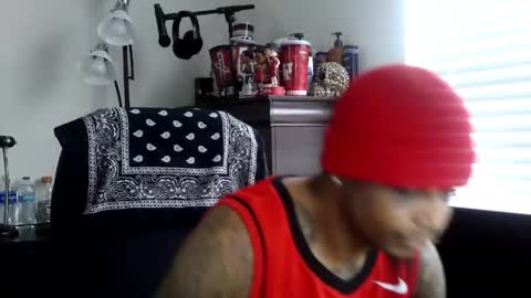 Snapshot of rickavelli chatting on 04/24/26, 01:57 Rick online show from 04/24/26, 01:57
