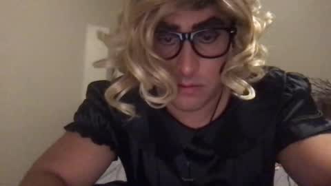 Snapshot of rickswager chatting on 12/06/24, 07:10 Katieabsissy online show from 12/06/24, 07:10