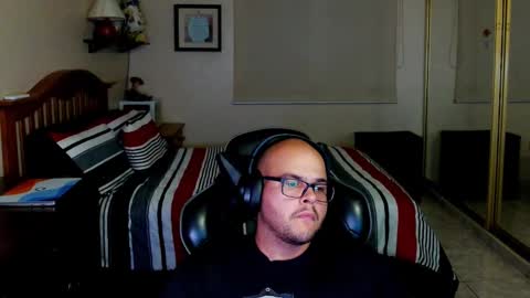 Snapshot of rickyj1012 chatting on 12/04/24, 02:31 Ricky online show from 12/04/24, 02:31