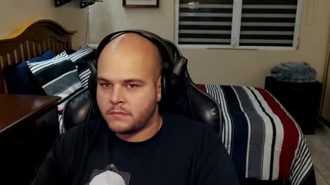 Snapshot of rickyj1012 chatting on 12/08/24, 01:35 Ricky online show from 12/08/24, 01:35