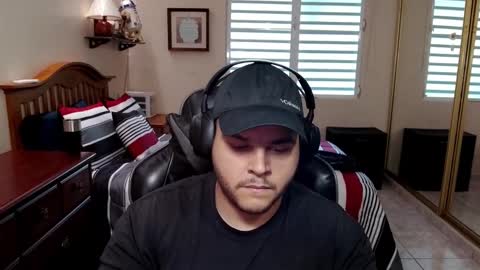 Snapshot of rickyj1012 chatting on 12/08/24, 08:36 Ricky online show from 12/08/24, 08:36