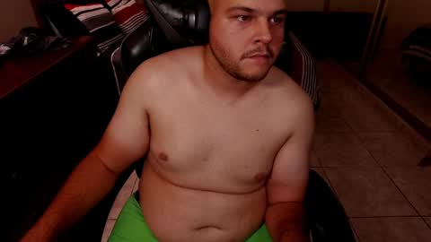 Snapshot of rickyj1012 chatting on 09/23/25, 03:20 Ricky online show from 09/23/25, 03:20