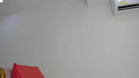 Rihanna Abiodun online show from 05/13/26, 06:05