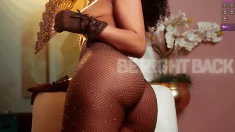 Snapshot of rihannadeep chatting on 02/19/25, 01:17 Sara online show from 02/19/25, 01:17