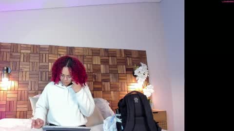 Snapshot of rihannadeep chatting on 09/10/25, 10:04 Sara online show from 09/10/25, 10:04