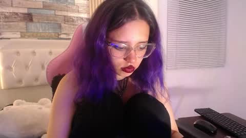 Snapshot of rihonna_hs8 chatting on 03/20/26, 01:16 RIHONNA online show from 03/20/26, 01:16