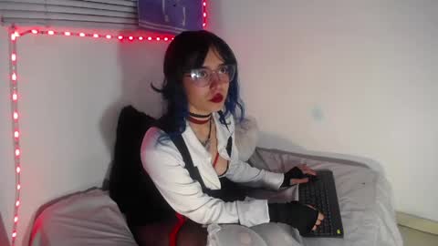 Snapshot of rihonna_hs8 chatting on 04/21/26, 09:39 RIHONNA online show from 04/21/26, 09:39