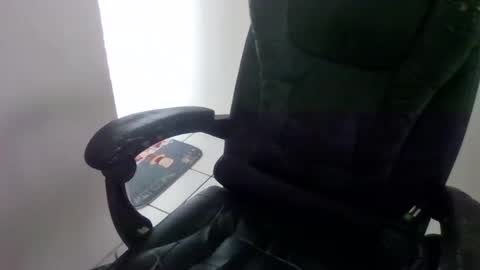 Snapshot of riickste chatting on 01/16/25, 12:20 Rickst online show from 01/16/25, 12:20