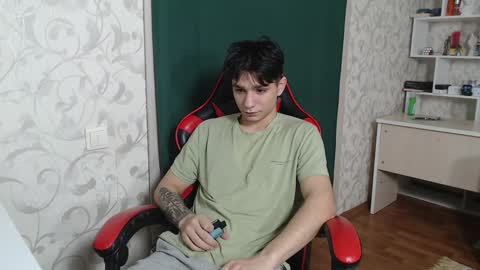 Snapshot of rik_and chatting on 12/05/24, 01:38 Rick online show from 12/05/24, 01:38