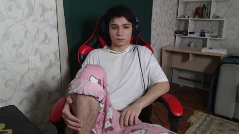 Snapshot of rik_and chatting on 12/13/24, 05:38 Rick online show from 12/13/24, 05:38