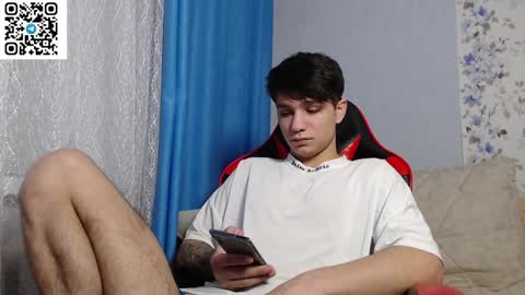 Snapshot of rik_and chatting on 12/15/24, 10:50 Rick online show from 12/15/24, 10:50