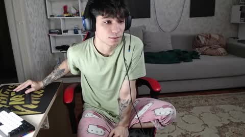 Snapshot of rik_and chatting on 12/25/24, 08:29 Rick online show from 12/25/24, 08:29