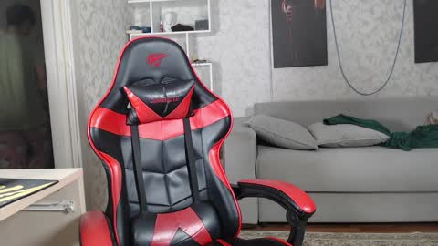 Snapshot of rik_and chatting on 12/25/24, 05:47 Rick online show from 12/25/24, 05:47