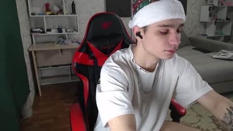 Snapshot of rik_and chatting on 12/28/24, 05:23 Rick online show from 12/28/24, 05:23