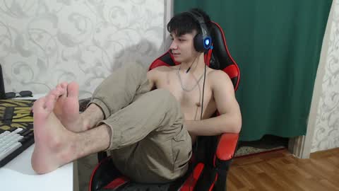 Snapshot of rik_and chatting on 01/20/25, 01:00 Rick online show from 01/20/25, 01:00