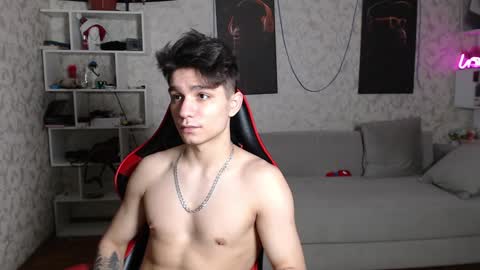 Snapshot of rik_and chatting on 01/29/25, 10:22 Rick online show from 01/29/25, 10:22