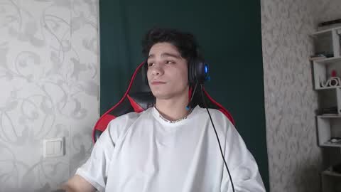 Snapshot of rik_and chatting on 02/12/25, 09:31 Rick online show from 02/12/25, 09:31