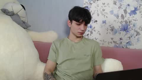 Snapshot of rik_and chatting on 03/07/25, 07:52 Rick online show from 03/07/25, 07:52