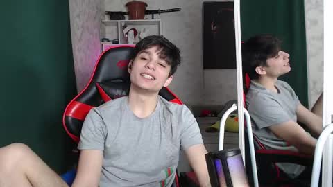 Snapshot of rik_and chatting on 03/07/25, 06:43 Rick online show from 03/07/25, 06:43