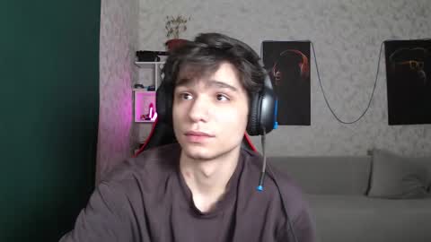 Snapshot of rik_and chatting on 03/11/25, 03:02 Rick online show from 03/11/25, 03:02