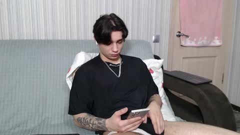 Snapshot of rik_and chatting on 10/11/25, 12:58 Rick online show from 10/11/25, 12:58