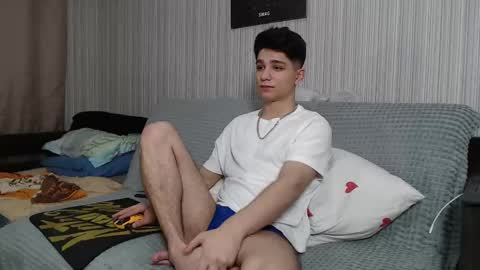 Snapshot of rik_and chatting on 10/22/25, 07:57 Rick online show from 10/22/25, 07:57