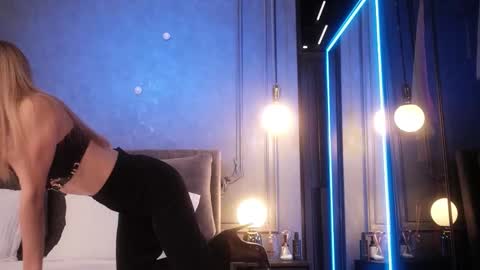 Snapshot of rikka_moore chatting on 10/25/25, 11:29 if you wanna buy smth stockingsph etc custom videos or pics online show from 10/25/25, 11:29