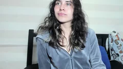 Snapshot of riley_colors chatting on 11/13/25, 05:56 Riley online show from 11/13/25, 05:56