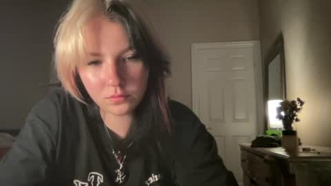 Snapshot of rileycooperrr chatting on 06/13/26, 04:54 rileycooperrr online show from 06/13/26, 04:54